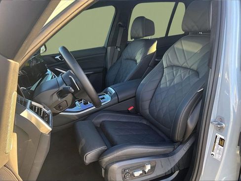 Used 2026 BMW X5 sDrive40i w/ M Sport Package image 25