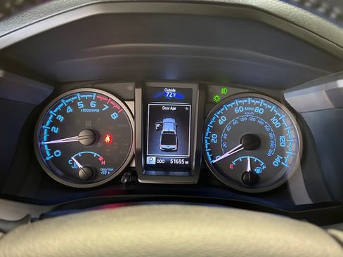 Used 2021 Toyota Tacoma TRD Sport w/ Technology Package AWD/4WD image 21