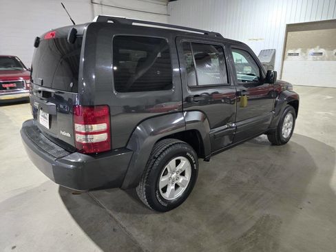 Used 2010 Jeep Liberty Sport w/ Popular Equipment Group image 10