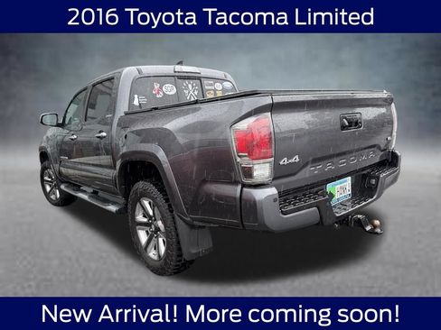 Used 2016 Toyota Tacoma Limited w/ Towing Package AWD/4WD image 3
