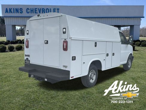 New 2026 Chevrolet Express 3500 w/ Power Convenience Package RWD image 5