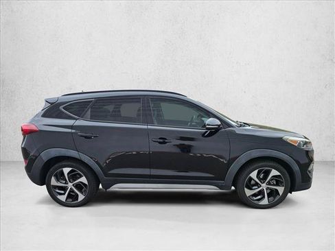 Used 2017 Hyundai Tucson Value FWD image 4
