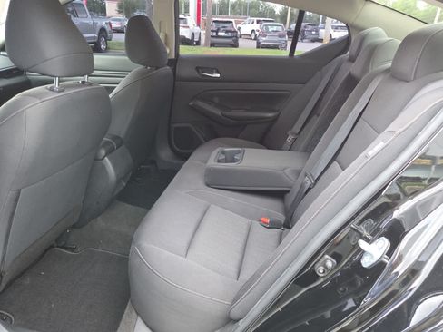 Used 2022 Nissan Altima 2.5 S FWD image 4