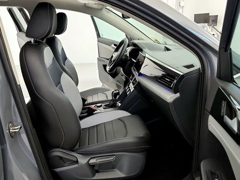 Used 2022 Volkswagen Taos SEL w/ Panoramic Sunroof Package AWD/4WD image 17