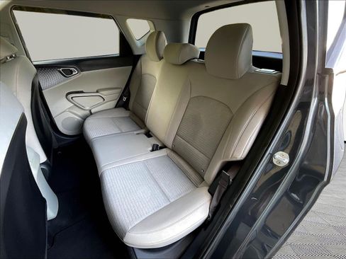 Used 2020 Kia Soul S FWD image 20