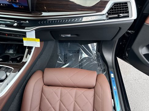 New 2026 BMW X5 xDrive40i w/ M Sport Package AWD/4WD image 18