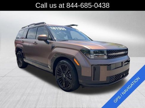 Used 2025 Hyundai Santa Fe Calligraphy FWD image 3
