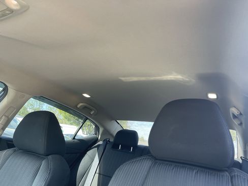 Used 2020 Nissan Maxima 3.5 S w/ Floor Mat Group FWD image 9