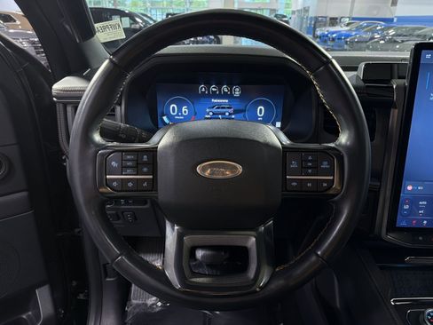 Used 2024 Ford Expedition Max Platinum AWD/4WD image 27