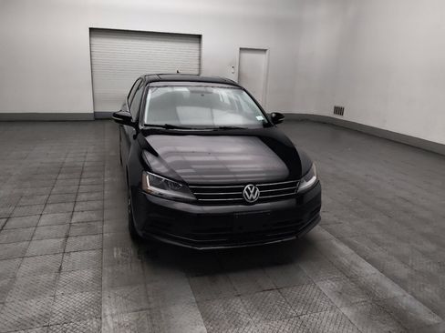Used 2017 Volkswagen Jetta SE FWD image 14
