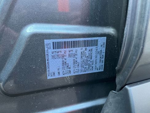 Used 2025 Nissan Rogue SV image 30