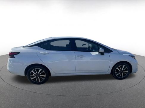 Used 2025 Nissan Versa SV image 16