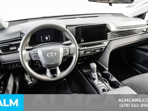 Used 2025 Toyota Camry LE image 22