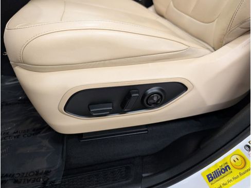 Used 2022 Jeep Grand Cherokee L Limited w/ Trailer Tow Group (B) AWD/4WD image 9