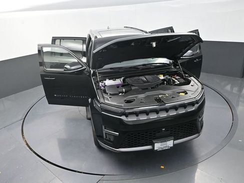 New 2026 Jeep Grand Wagoneer Limited AWD/4WD image 31