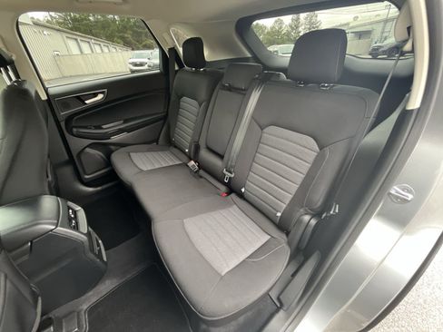 Used 2024 Ford Edge SE w/ Black Appearance Package image 25