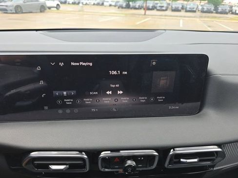 New 2026 Nissan Sentra SV FWD image 8