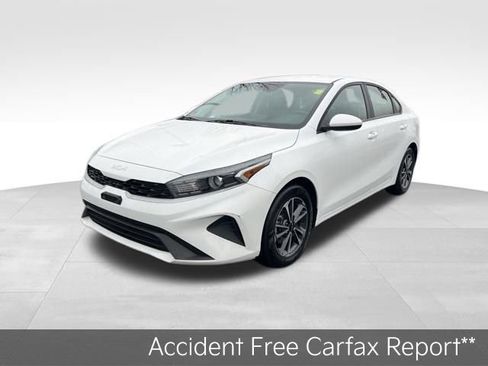 Certified 2024 Kia Forte LXS image 4