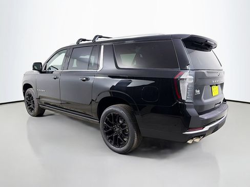 New 2026 Chevrolet Suburban High Country AWD/4WD image 7