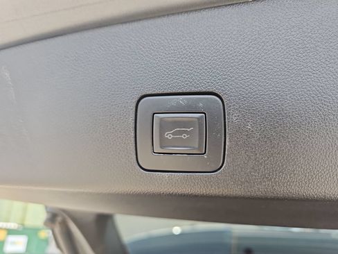 Certified 2023 Buick Encore GX Select AWD/4WD image 17