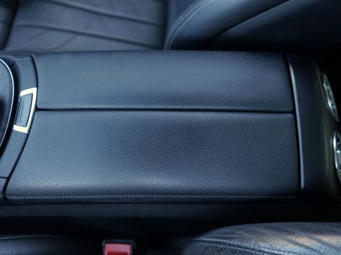 Used 2018 Mercedes-Benz E 400 4MATIC Coupe image 30