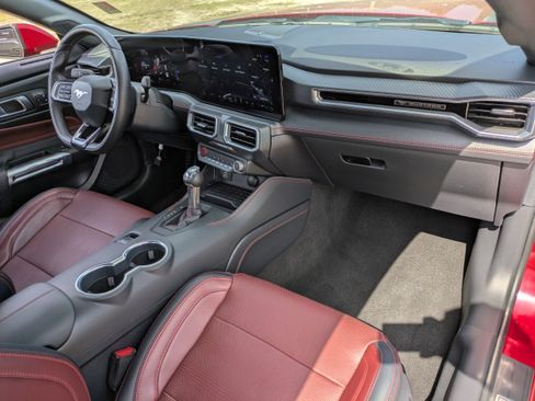 Used 2024 Ford Mustang Premium image 16