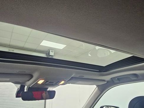 Used 2024 Toyota Highlander XLE image 32