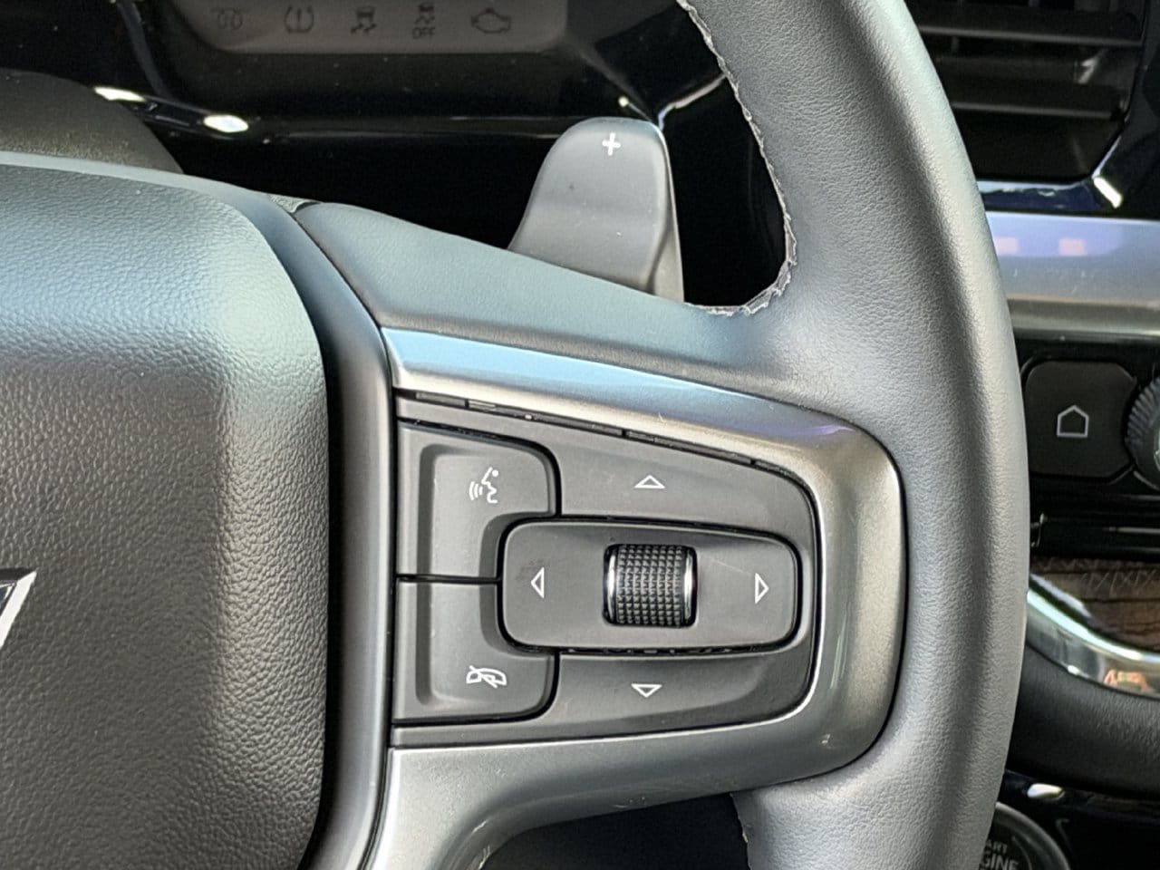 Used 2023 Chevrolet Silverado 1500 RST AWD/4WD image 16