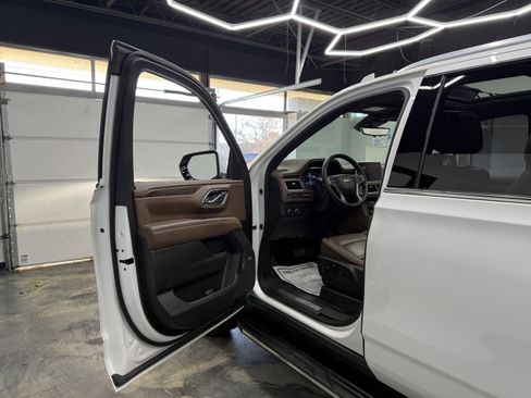 Used 2024 Chevrolet Tahoe High Country image 10