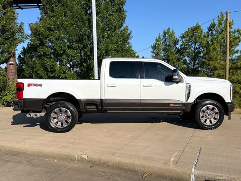 Used 2024 Ford F250 King Ranch AWD/4WD image 7