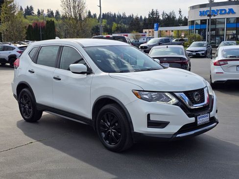 Used 2018 Nissan Rogue S AWD/4WD image 11