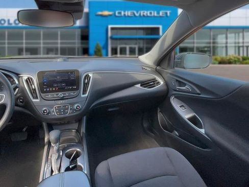 Used 2023 Chevrolet Malibu LT FWD image 27