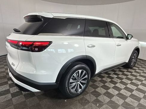 Used 2024 INFINITI QX60 Pure AWD/4WD image 2