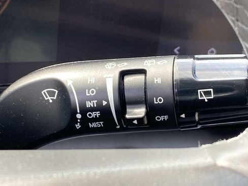 Used 2025 Hyundai Kona SEL AWD/4WD image 15