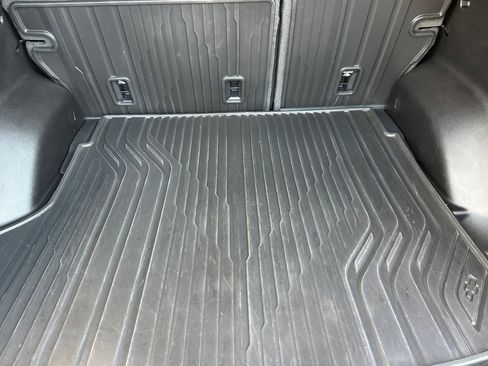 Used 2024 Chevrolet Equinox EV LT image 16