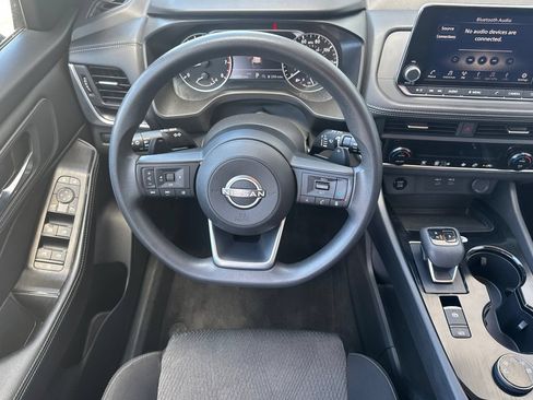Used 2024 Nissan Rogue SV AWD/4WD image 14