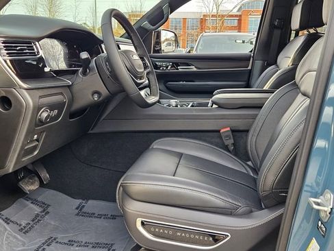 New 2026 Jeep Grand Wagoneer Summit image 9