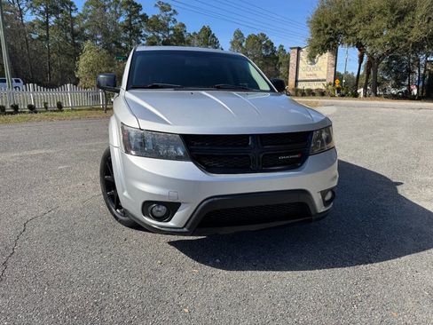 Used 2013 Dodge Journey SXT w/ Flexible Seating Group image 38
