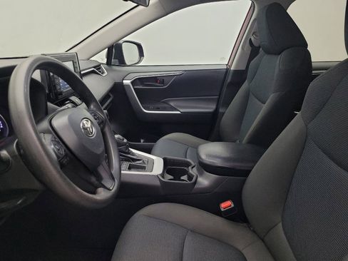 Used 2021 Toyota RAV4 LE FWD image 17