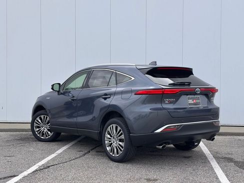 Used 2021 Toyota Venza Limited w/ Advanced Technology Package AWD/4WD image 3