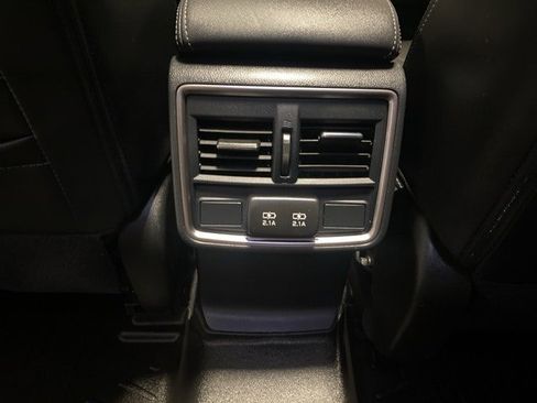 Used 2023 Subaru Forester Limited image 14