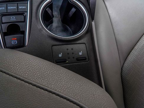 Used 2024 Toyota Camry XLE FWD image 21