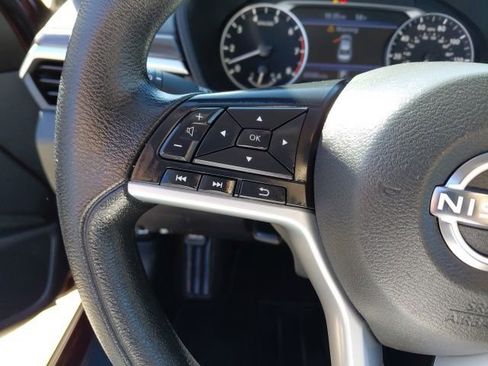 Used 2025 Nissan Altima 2.5 SV image 13