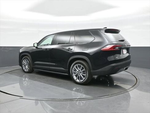 Certified 2026 Toyota Grand Highlander AWD image 7