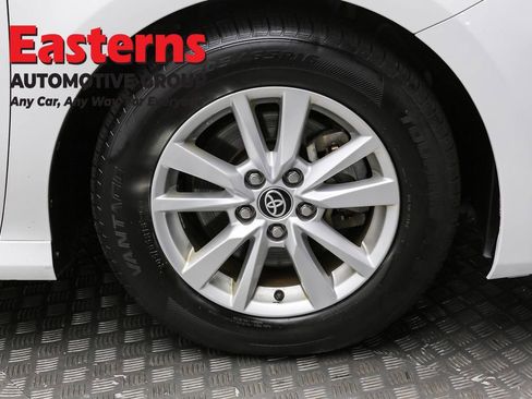 Used 2025 Toyota Camry LE FWD image 32