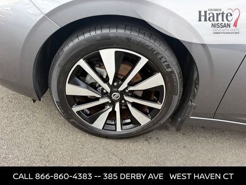 Certified 2021 Nissan Sentra SV w/ SV Premium Package FWD image 36