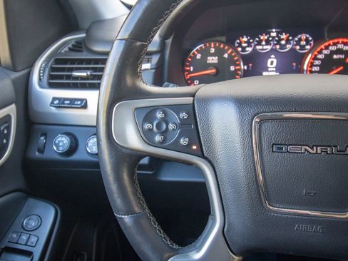 Used 2015 GMC Yukon Denali w/ Premium Package image 42