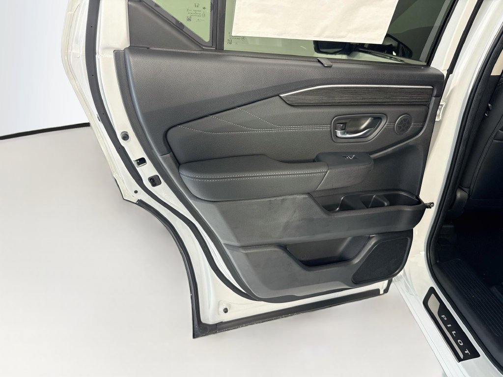 New 2026 Honda Pilot Touring image 27
