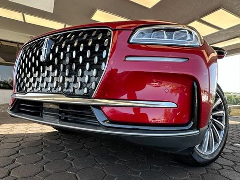 Used 2025 Lincoln Corsair Reserve AWD/4WD image 31