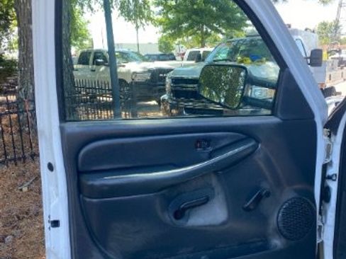 Used 2002 Chevrolet Silverado 3500 2WD Regular Cab image 11